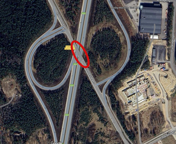Kartbild på bron över E22 på norra vägen. Mellan Snurrom och Lindsdal.