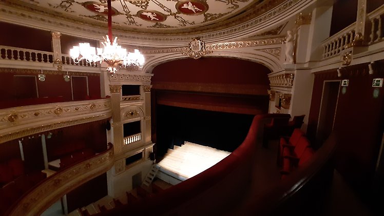 Bildvy från sittplats på Kalmar Teater